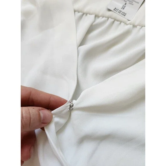 NWT Torrid White Georgette Surplice Blouse V Neck Balloon Sleeve Flowy Sz 5X - Picture 4 of 9